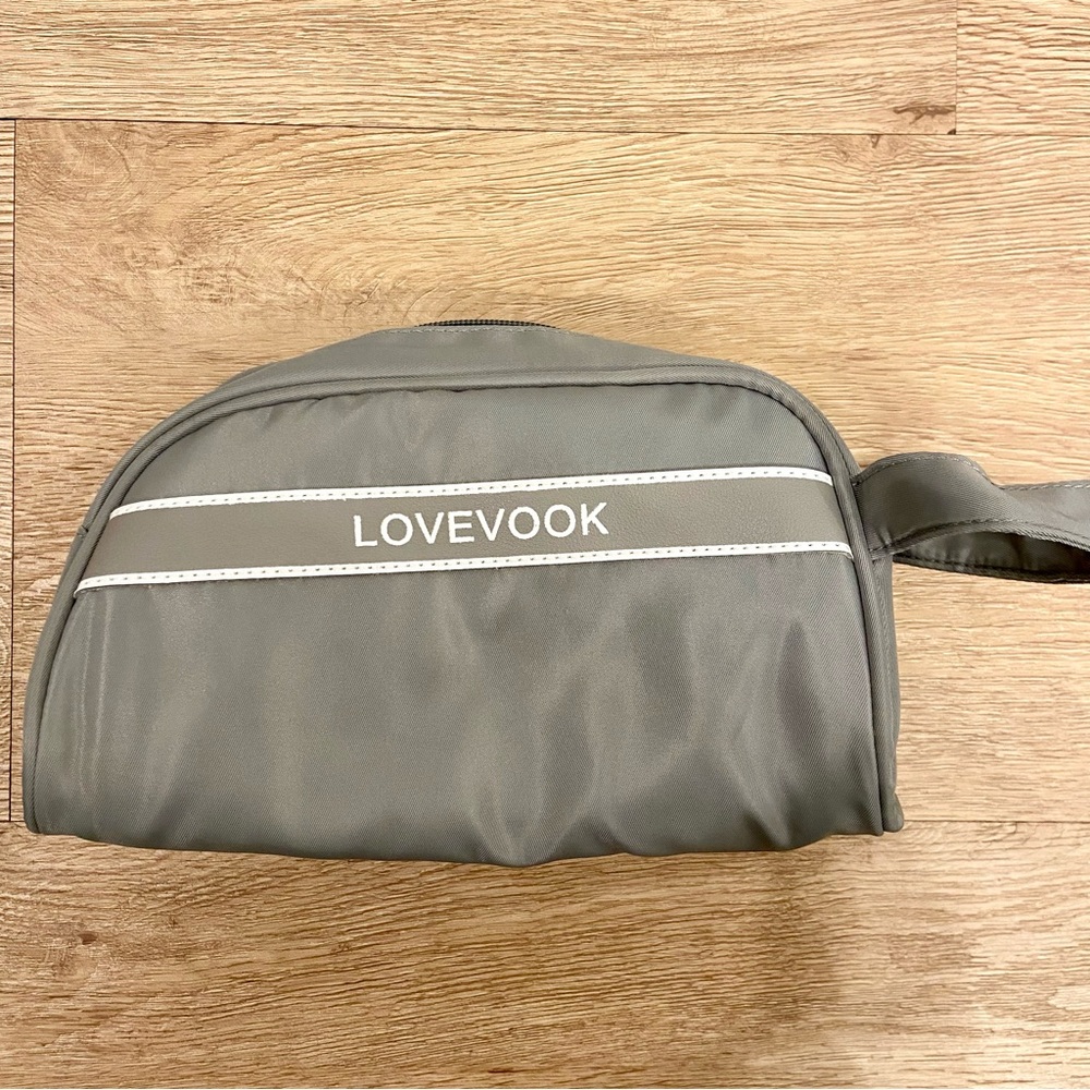 NWOT Travel Toiletries/Makeup Bag